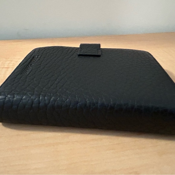 Dooney and Bourke Notepad Wallet Black - Picture 8 of 8